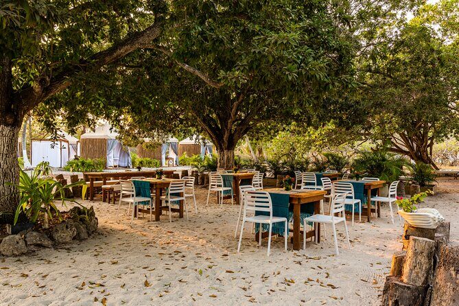 Day Tour Isla del Encanto in Barú and Rosario Islands - FAQ