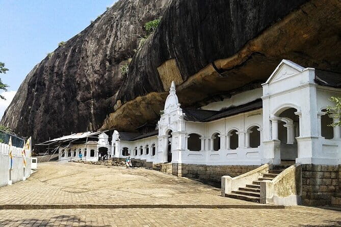 Day Tour Kandy to Sigiriya with Dambulla Cave Temple Excursion - A Closer Look at the Itinerary