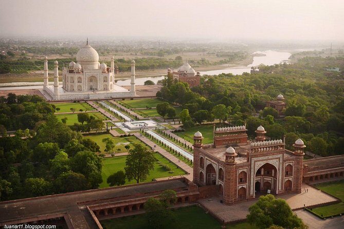 Day Tour Of Taj Mahal And Fatehpur Sikri From Jaipur - A Detailed Look at the Experience