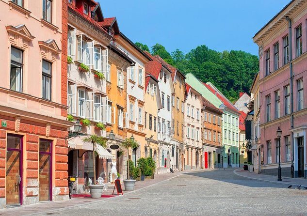 Day Tour to LJUBLJANA LAKE BLED with minivan 8pax max from Zagreb - Key Points