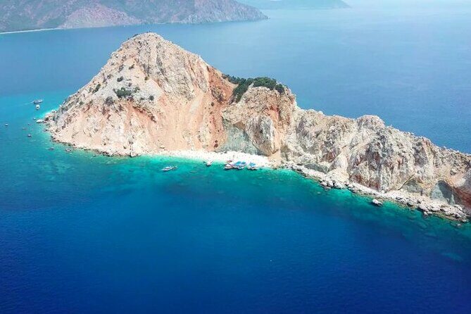 Day Tour to Suluada by Boat - Key Points