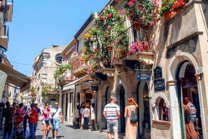 Day tour to Taormina, Castelmola and Isola Bella - FAQs