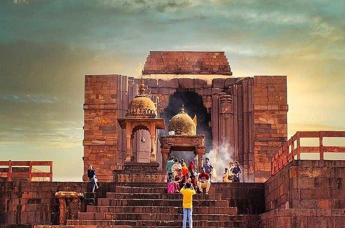 Day Trip Bhopal to Bhimbetka Caves World Heritage and Bhojpur - FAQ