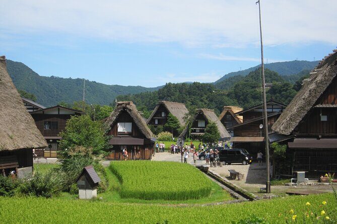 [Day trip bus tour from Kanazawa Station] Weekend only! World Heritage Shirakawago Day Bus Tour - The Sum Up