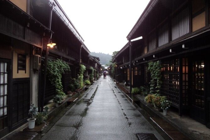 Day Trip for Shirakawago ,Takayama & gujo hachiman from Nagoya - Who Should Consider This Tour?