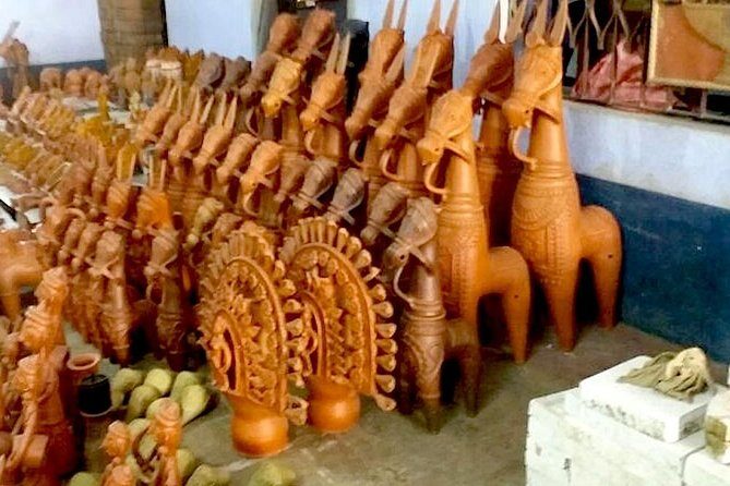 Day trip from Kolkata to Bishnupur for Terracotta Temples and Silk - Exploring Bishnupur: Temples, Textiles, and Tales