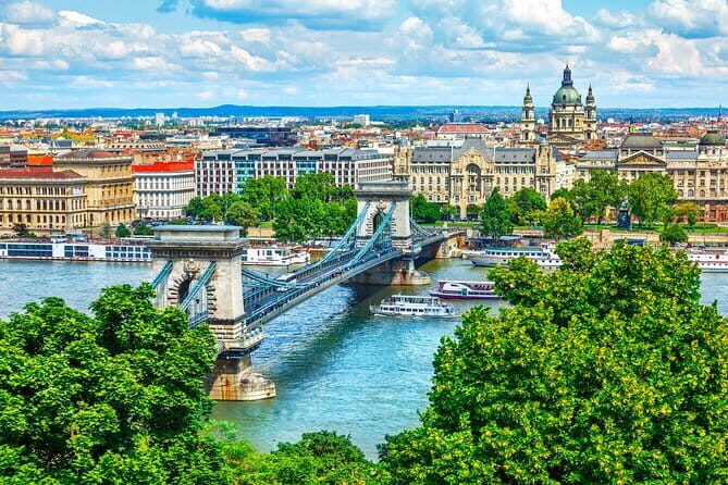 Day Trip from Zagreb to Budapest - An In-Depth Look at the Tour