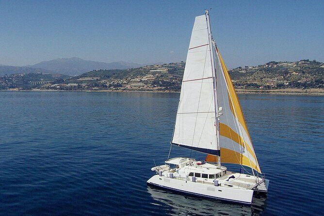 Day trip on a sailing catamaran in Sardinia - In-Depth Review of the Sardinian Catamaran Day Trip