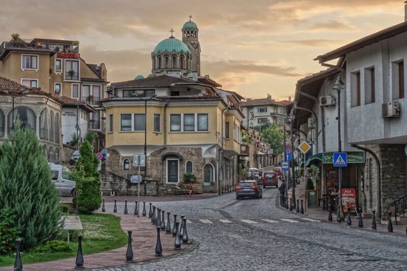 Day Trip to Bulgaria and Veliko Tarnovo from Bucharest - Exploring the Experience in Detail