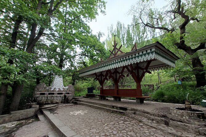 Day trip to Burana Tower plus hiking to waterfall and hot springs of Issyk-Ata - Why This Tour Offers Great Value