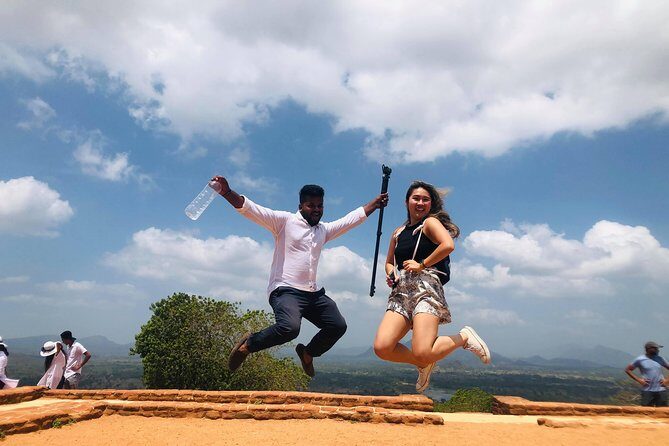 Day Trip To Sigiriya & Dambulla Temple with Free Sri Lankan Lunch - What Makes This Tour Stand Out