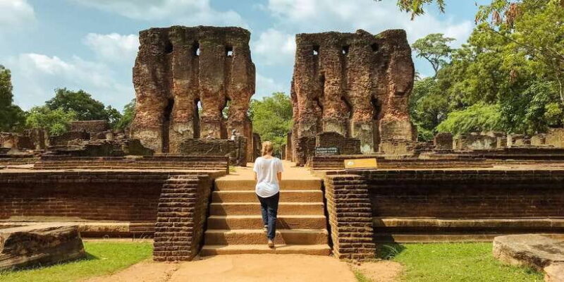 Day Trip to the Ancient City of Polonnaruwa from Negombo - Key Points