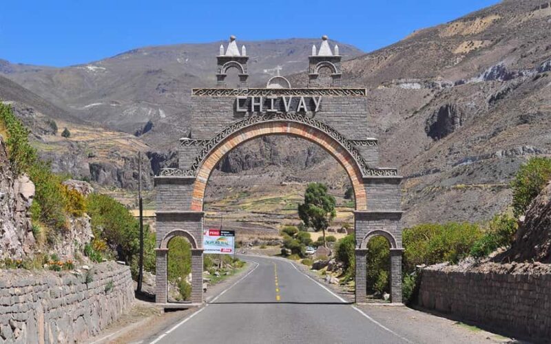 Day trip to the Colca Canyon with connection to Puno - Lunch and the Scenic Return to Puno