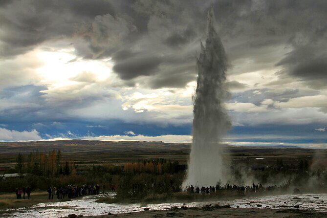 Day Trip to the Golden Circle and Hot spring Geyser by 4WD Jeep from Reykjavik - FAQs