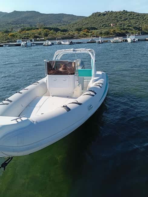 Day trips by dinghy to Capo Figari and Figarolo - Key Points