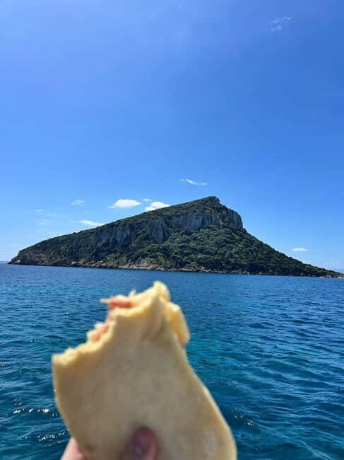 Day trips by dinghy to Capo Figari and Figarolo - Why This Tour Stands Out