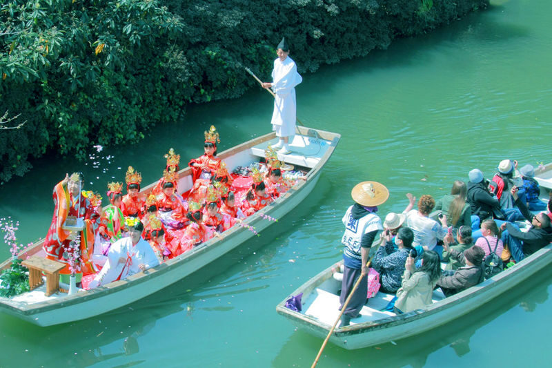 Dazaifu Tenmangu & Yanagawa Full-Day Boat Experience - The day at a glance