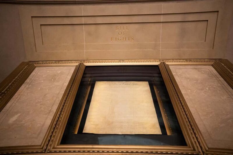 DC: Archives & Portrait Gallery Skip-the-Line Tour 6ppl Max - FAQs