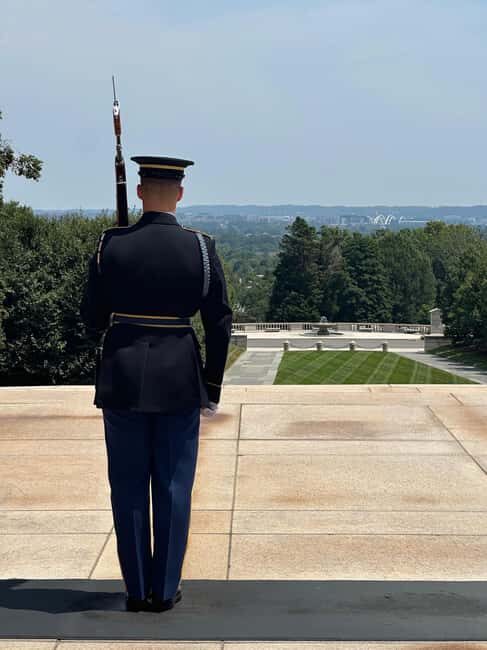 DC: Arlington Cemetery Walking Tour & Changing of the Guard - FAQ