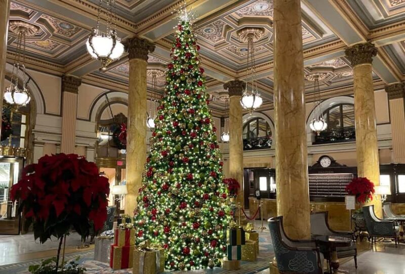 DC: Downtown Ultimate Holiday Walking Tour with Hot Cocoa - A detailed look at what this tour offers