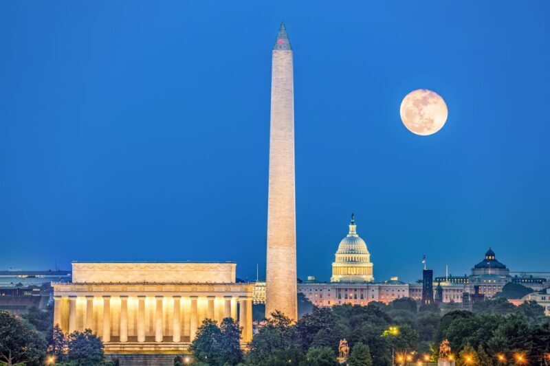 DC: Hop-On Hop-Off with 17 Stops plus Arlington Walking Tour - The Sum Up