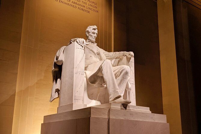 DC Monuments and Memorials Night Tour, Glass Top Upgrade Option - Key Points