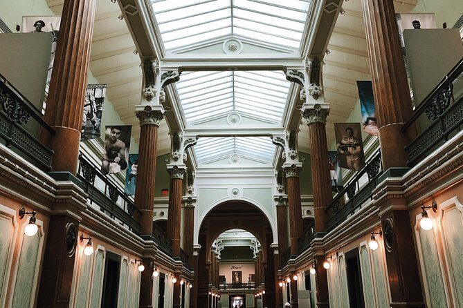 DC Portrait Gallery & American Art Museum - Exclusive Guided Tour - Navigating the museums