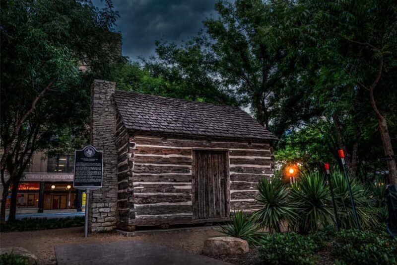 Deadly Dallas Ghost Tours: Blood, Bones & Burials - The Experience and Guide