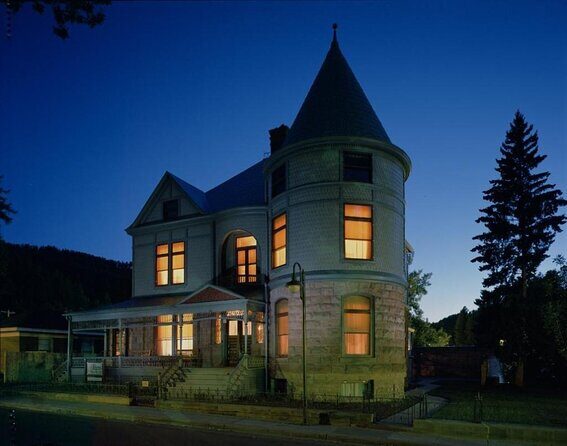 Deadwood Wild West Self Guided Smart Phone App Walking Tour - Exploring Deadwood with the Wild West Self-Guided Smartphone Tour