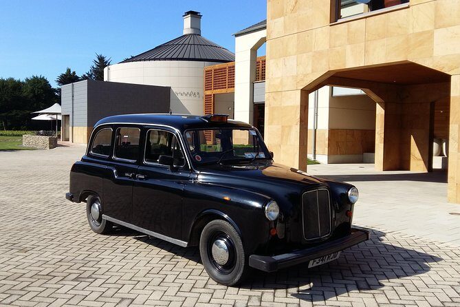Deco City Black Cab Tours and Shuttles - A Detailed Look at the Napier Black Cab Tour