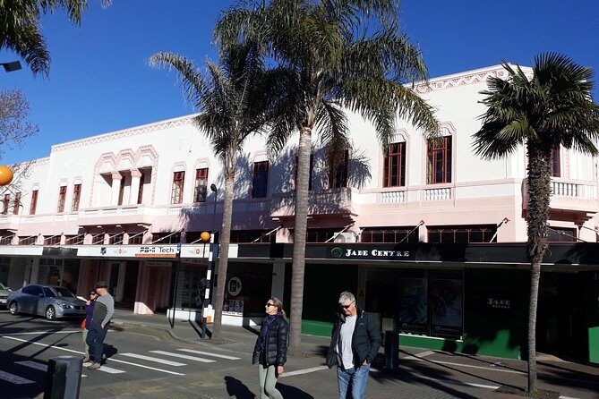 Deco Napier, Te Mata Peak, Garden Walk and Wine Tasting Tour - Who Should Consider This Tour?