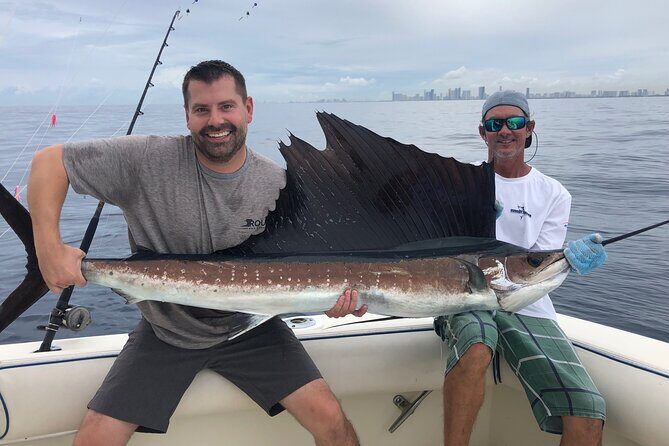 Deep sea fishing charters in Fort Lauderdale aboard 52' Hatteras - Practical Tips for Your Trip