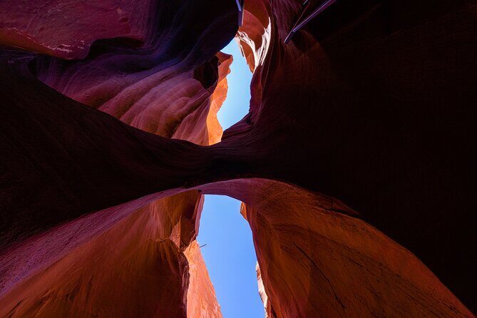 Deer Canyon Adventure through Antelope Canyon - The Genuine Experience of Deer Canyon