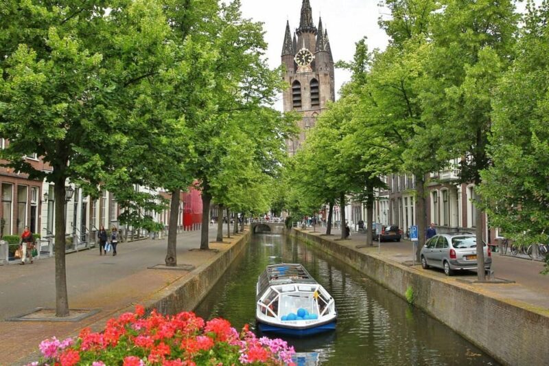 Delft: City Center Walking Tour - Key Points