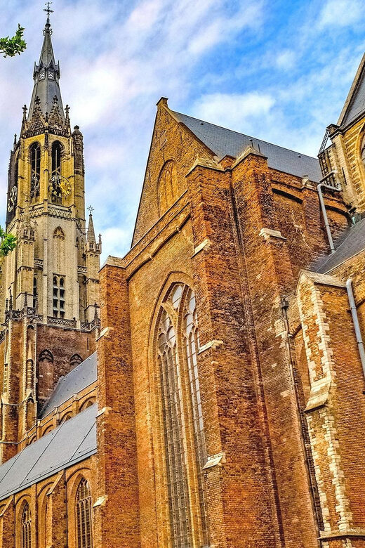 Delft: City Center Walking Tour - The Old Church with the Lopsided Tower