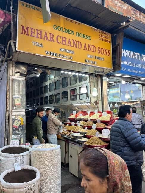 Delhi: Customized Shopping Tour with Female Consultant - Key Points
