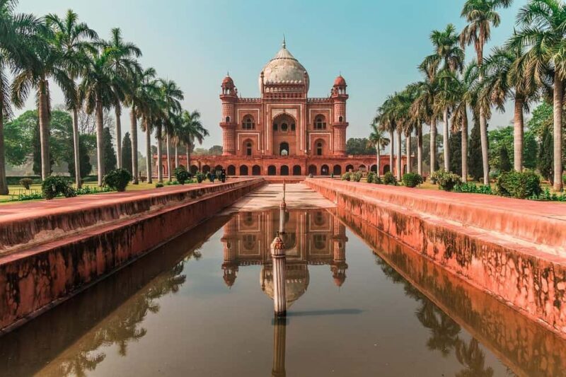 Delhi: Guided Tour of Top Sites with Private Car & Meal - Exploring Delhi: A City of Contrasts and Cultures