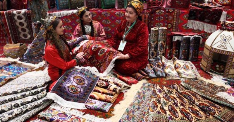 Delhi: Half day Shopping tour with guide by car. - Final Thoughts