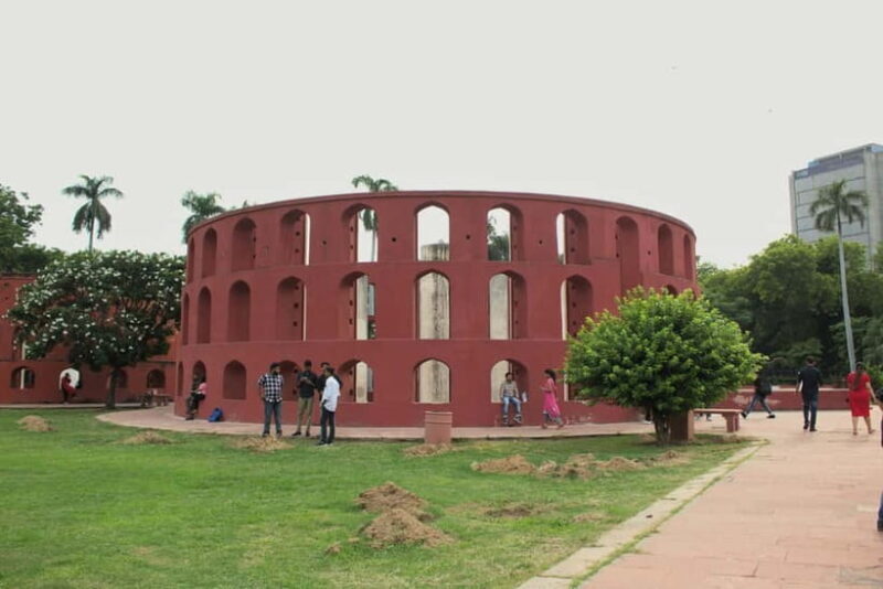Delhi: Jantar Mantar - Ancient Astronomical Observatory - An In-Depth Look at the Tour Experience
