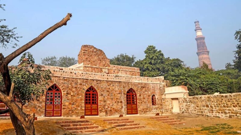 Delhi: Mehrauli Archaeological Park Tour with Qutub Minar - Key Points