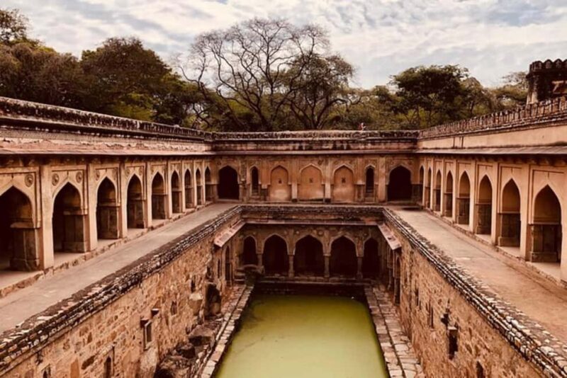 Delhi: Mehrauli Archaeological Park Tour with Qutub Minar - Who Will Enjoy This Tour?
