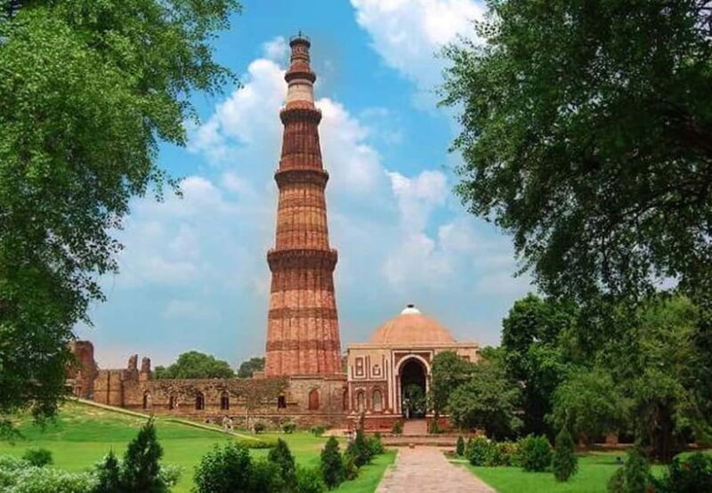 Delhi: Old and New Delhi City Private Guided Day Tour by car - A Complete Guide to Delhis Contrasts