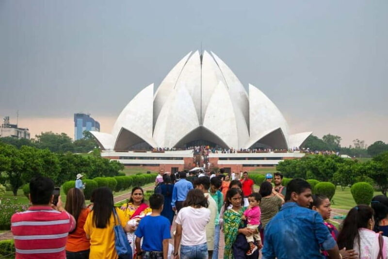 Delhi: Old and New Delhi Private Full Day Tour By Car - Key Points