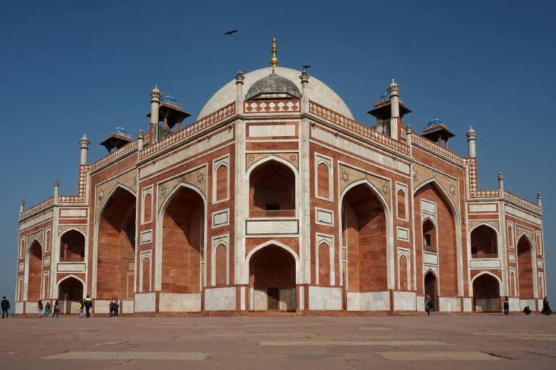 Delhi: Old and New Delhi Private Layover Tour - Key Points