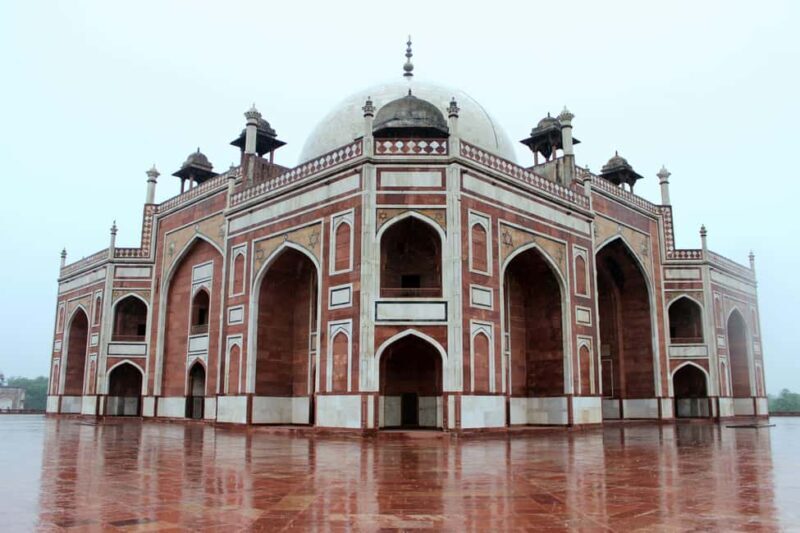 Delhi: Old Delhi Heritage Walk & Street Food Crawl - Humayun’s Tomb: Mughal Grandeur in a Garden Setting