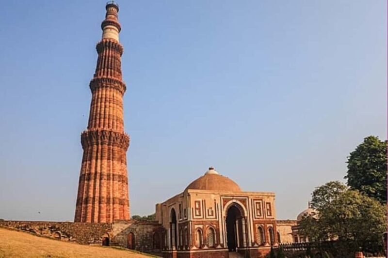 Delhi One-Day Sightseeing Tour: Forts, Temples & Bazaars - Practical Details and Tips