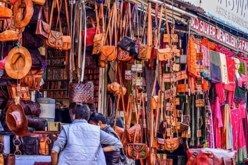 Delhi: Private Half-Day Guided Shopping Tour with Transfer - Who Should Consider This Tour?