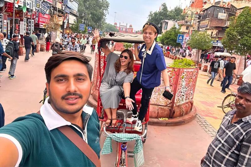 Delhi: Private Old and New Delhi Full or Half-Day City Tour - Exploring Delhi: A Tour for the Curious Traveler