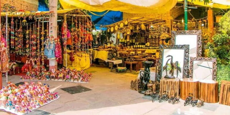 Delhi: Private Shopping Tour with Guide and Transfer - Exploring Delhi’s Markets: A Deep Dive into What You Can Expect