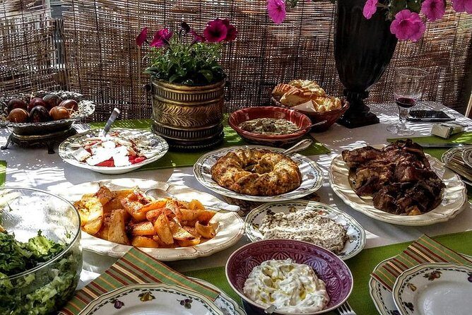 Delicious Greek Dinner Overlooking the Acropolis - Who Should Consider This Experience?